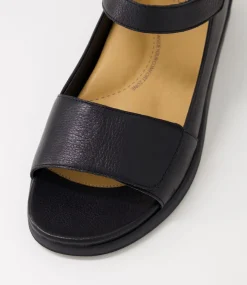 Isolde W Black Leather Sandals