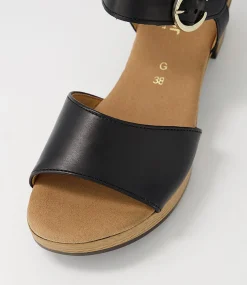 Solche Schwarz Gold Leather Sandals